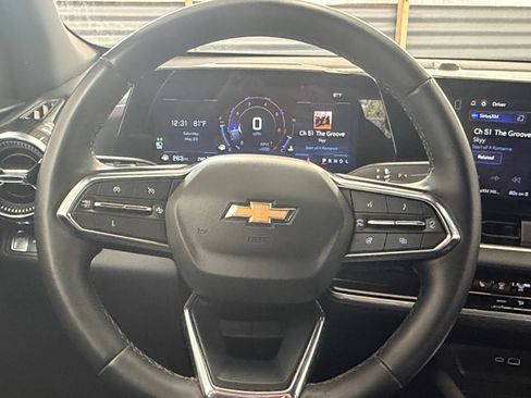 Used 2025 Chevrolet Equinox LT AWD/4WD image 27