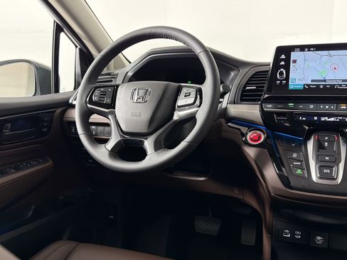 New 2026 Honda Odyssey Touring image 29
