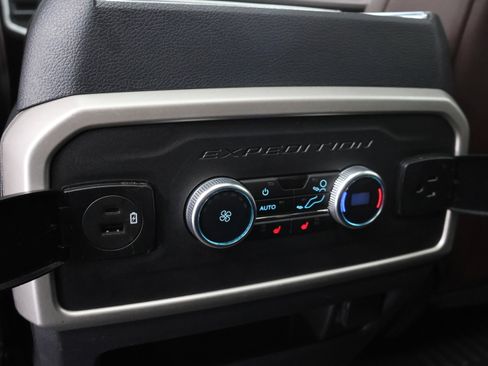 Used 2023 Ford Expedition Max Limited image 41