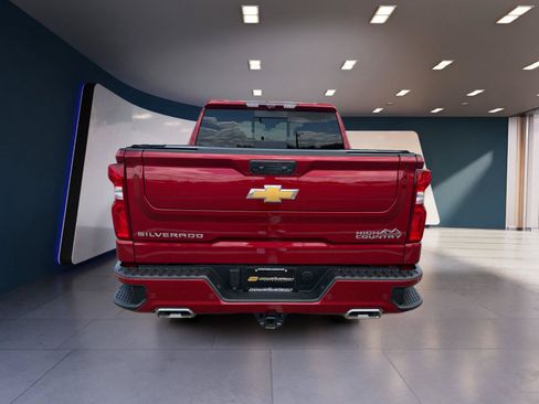 Used 2025 Chevrolet Silverado 1500 High Country AWD/4WD image 4
