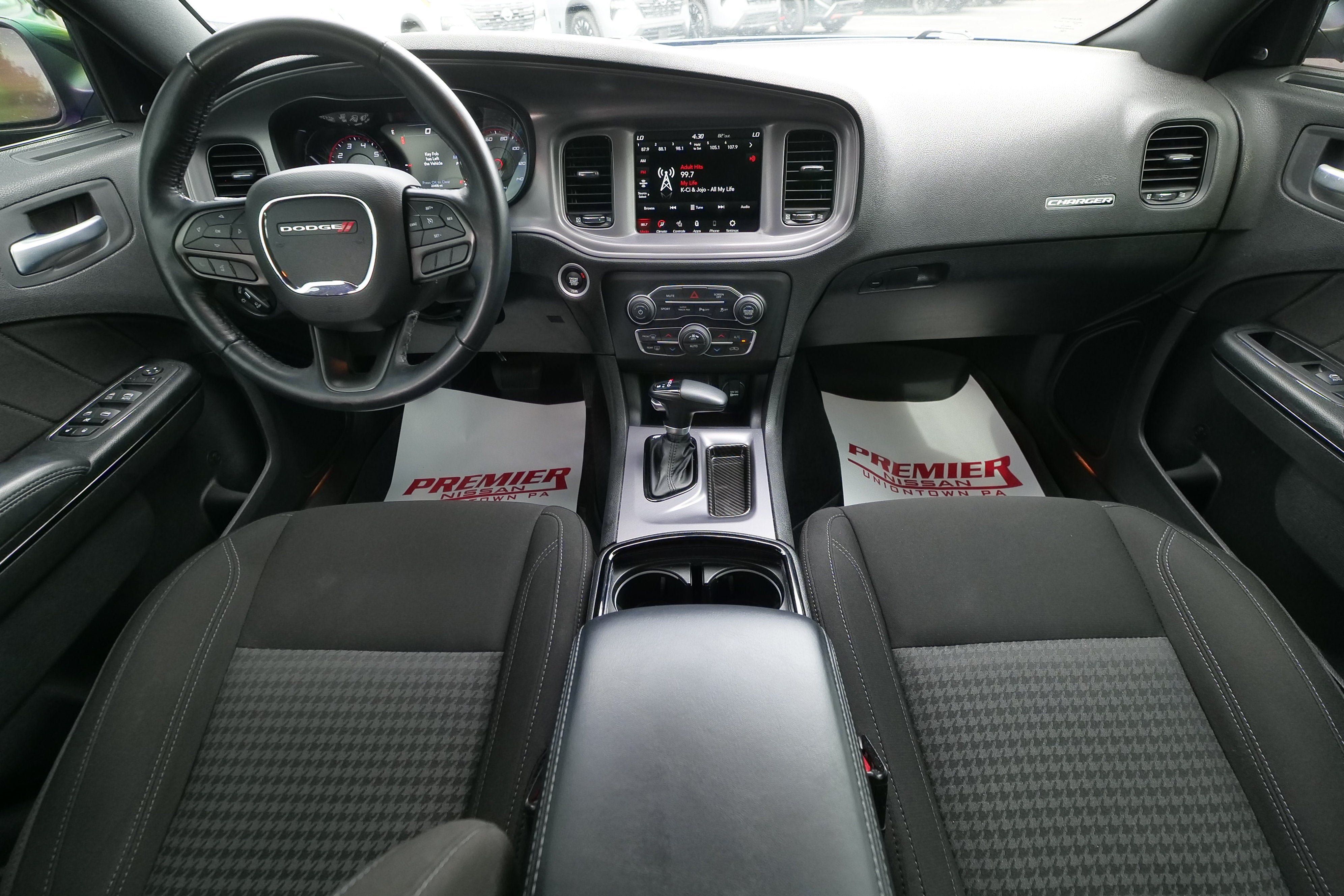 Used 2023 Dodge Charger SXT w/ Blacktop Package AWD/4WD image 13