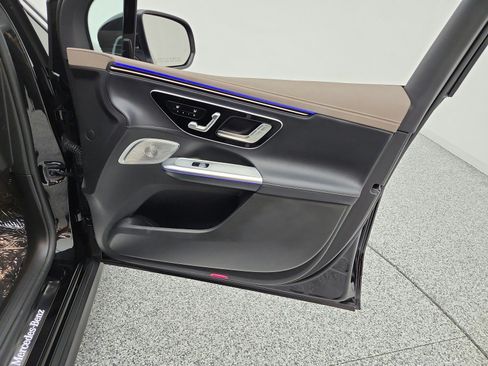 Certified 2023 Mercedes-Benz EQE 350+ SUV w/ Exclusive Trim Package image 20