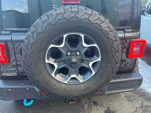 Used 2022 Jeep Wrangler Unlimited Rubicon 4xe w/ Cold Weather Group image 5