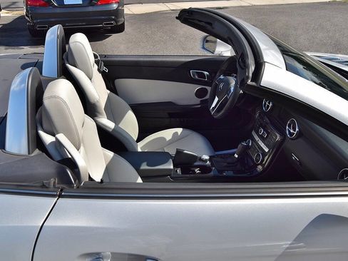 Used 2015 Mercedes-Benz SLK 250 w/ Premium Package image 61