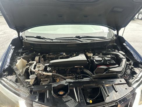 Used 2018 Nissan Rogue S AWD/4WD image 34