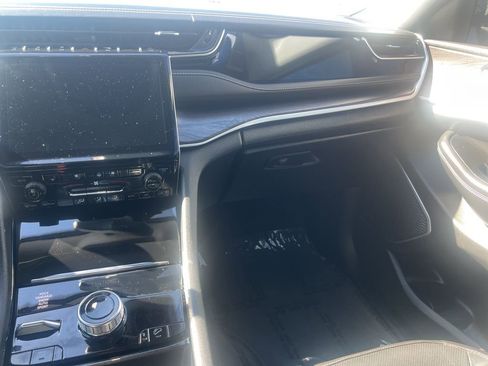 Used 2022 Jeep Grand Cherokee Limited 4xe w/ Luxury Tech Group II image 29