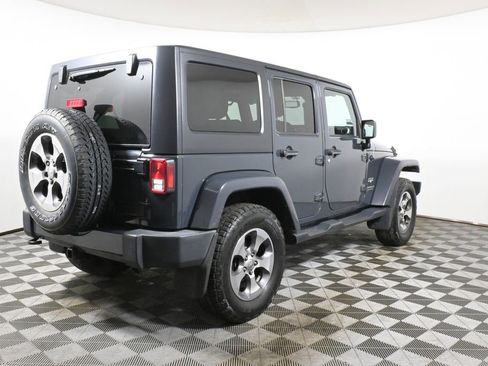 Used 2017 Jeep Wrangler Unlimited Sahara w/ Connectivity Group image 7