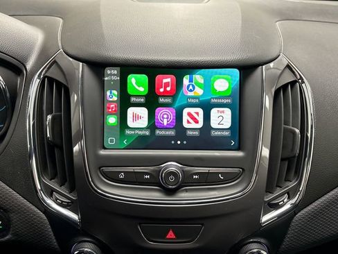 Used 2019 Chevrolet Cruze LT image 31