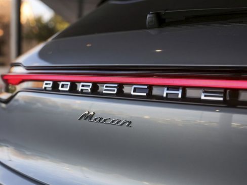 New 2026 Porsche Macan image 14