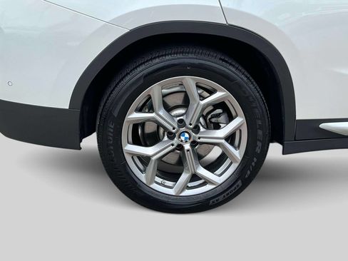 Used 2023 BMW X4 xDrive30i w/ Premium Package AWD/4WD image 8
