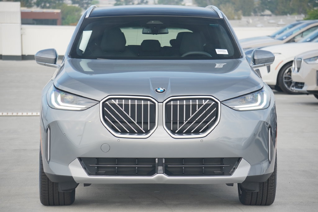 Certified 2026 BMW X3 xDrive30i w/ Convenience Package AWD/4WD image 2