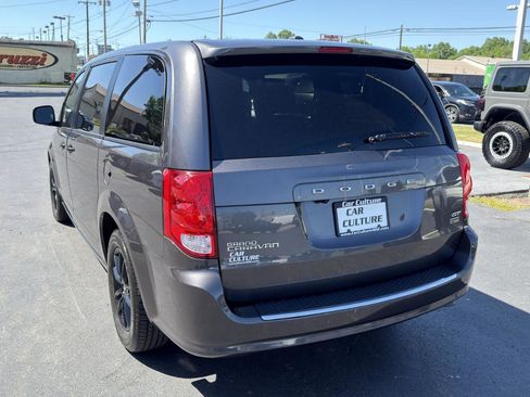 Used 2019 Dodge Grand Caravan GT w/ Safety Sphere Group FWD image 17