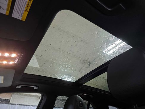 Used 2024 Mercedes-Benz GLE 350 4MATIC image 25