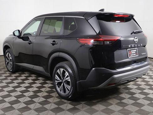 Used 2023 Nissan Rogue SV AWD/4WD image 7