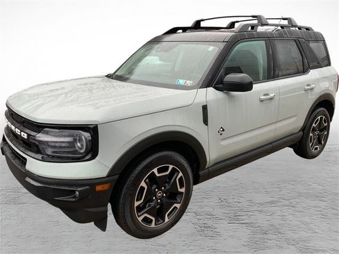 Used 2022 Ford Bronco Sport Outer Banks w/ Tech Package image 6