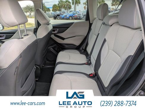 Used 2021 Subaru Forester Premium image 12