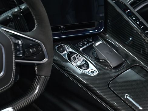 Used 2025 Chevrolet Corvette Z06 RWD image 19