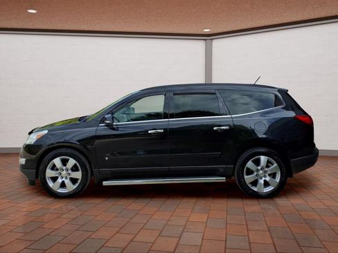 Used 2009 Chevrolet Traverse LTZ AWD/4WD image 8