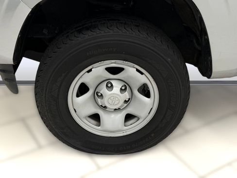 Used 2023 Toyota Tacoma SR AWD/4WD image 10