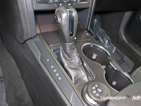 Used 2019 Ford Explorer XLT w/ Equipment Group 202A image 11