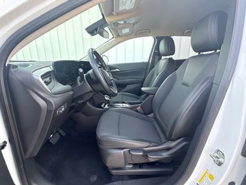 Used 2025 Buick Encore GX Preferred FWD image 24