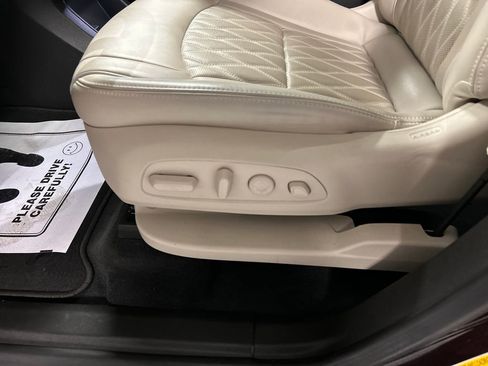 Used 2023 Buick Enclave Avenir w/ Avenir Technology Package AWD/4WD image 13