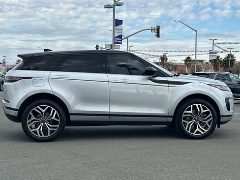 Used 2020 Land Rover Range Rover Evoque SE image 3