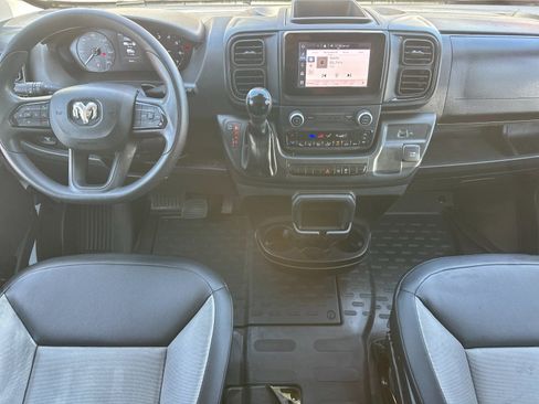 Used 2023 RAM ProMaster 2500 FWD image 12