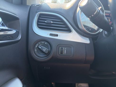 Used 2018 Dodge Journey GT w/ Nav & Sun Group image 19