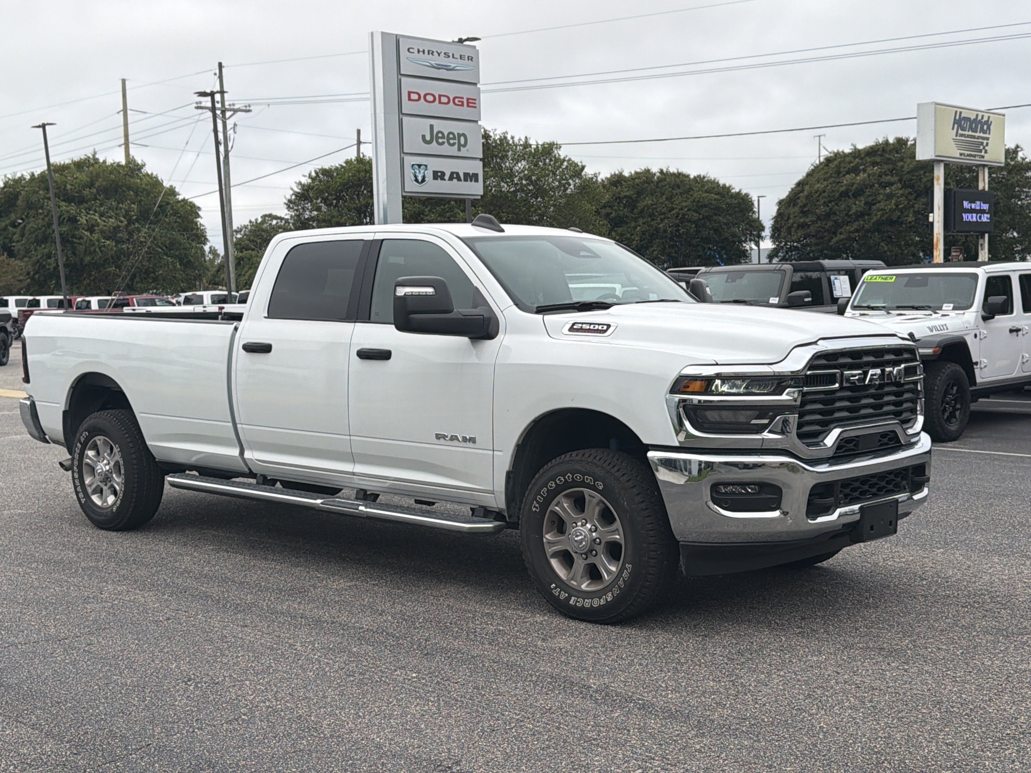 Used 2025 RAM 2500 Big Horn AWD/4WD image 2