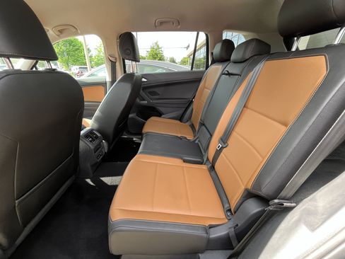 Used 2018 Volkswagen Tiguan SE AWD/4WD image 26