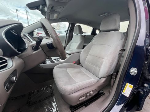 Used 2017 Chevrolet Malibu LS FWD image 10