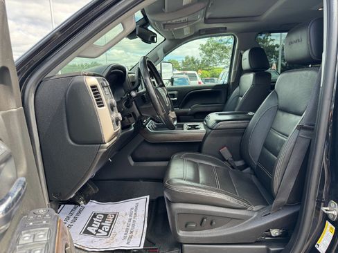 Used 2018 GMC Sierra 3500 Denali AWD/4WD image 15