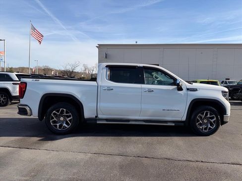 Used 2023 GMC Sierra 1500 SLT w/ SLT Premium Package image 3
