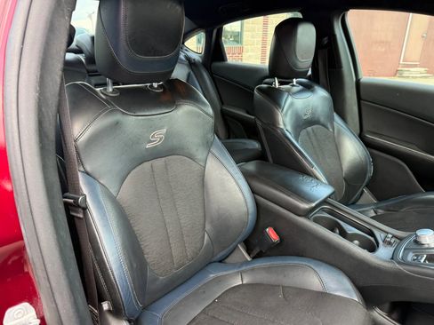 Used 2016 Chrysler 200 S w/ Comfort Group FWD image 28