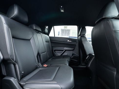 Used 2020 Volkswagen Atlas Cross Sport SE image 20