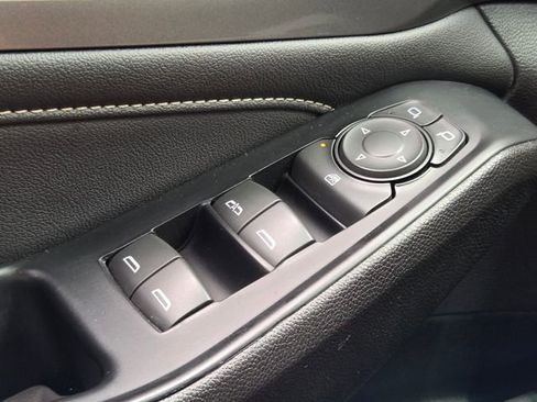 Used 2023 Chevrolet Traverse LT FWD image 35