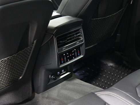 Used 2021 Audi Q8 Premium Plus w/ Premium Plus Package image 21
