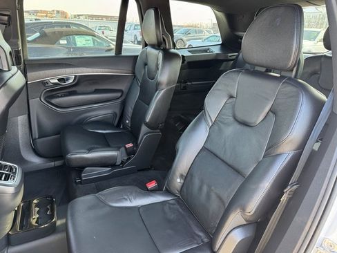 Used 2020 Volvo XC90 T6 Momentum w/ Protection Package Premier image 15