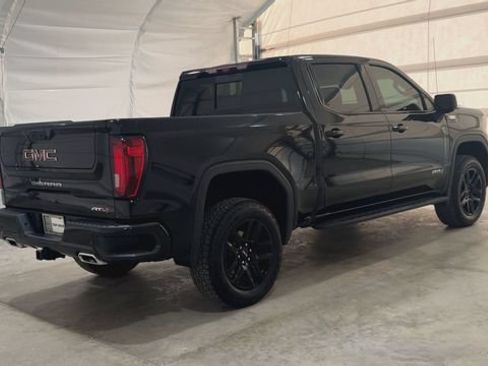 Used 2024 GMC Sierra 1500 AT4 w/ Technology Package AWD/4WD image 4