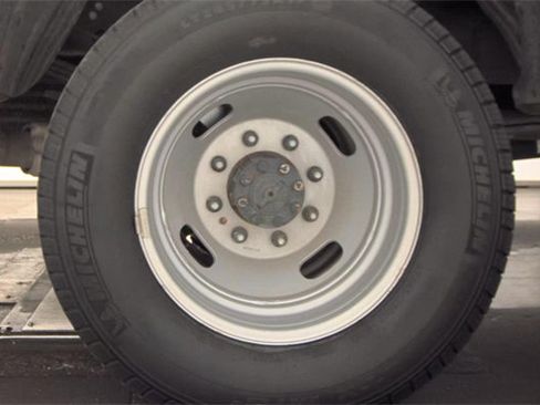 Used 2022 Ford F350 XL w/ Power Equipment Group AWD/4WD image 17