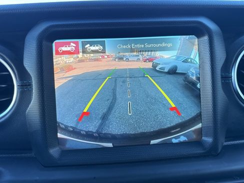 Used 2021 Jeep Wrangler Unlimited Rubicon 4xe w/ Steel Bumper Group image 21