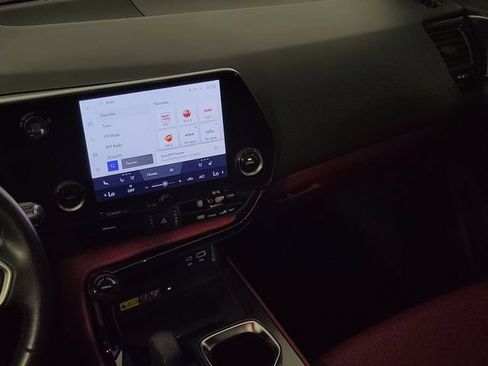 Used 2024 Lexus NX 250 FWD image 16