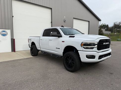 Used 2021 RAM 2500 Big Horn w/ Level 2 Equipment Group AWD/4WD image 1