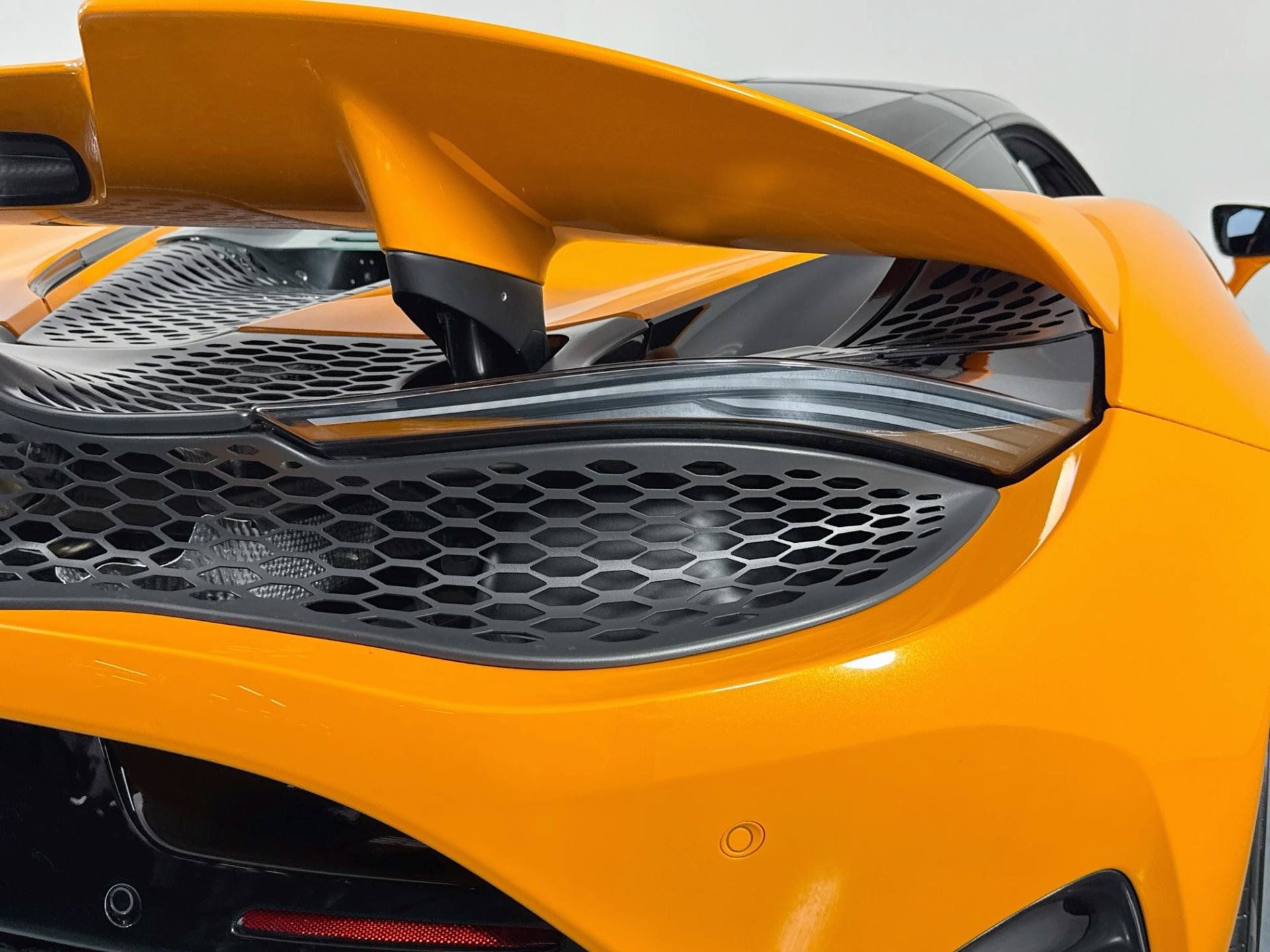 Used 2025 McLaren 750S RWD image 48