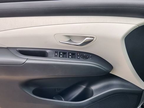 Certified 2025 Hyundai Tucson SEL FWD image 16