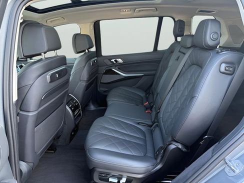 Used 2024 BMW X7 xDrive40i image 28