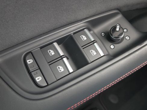 Used 2024 Audi RS Q8 image 17