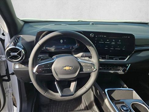 New 2026 Chevrolet Equinox LT w/ Safety and Technology Package image 12