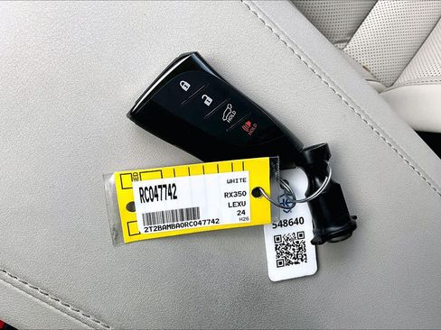 Used 2024 Lexus RX 350 FWD w/ Technology Package image 15
